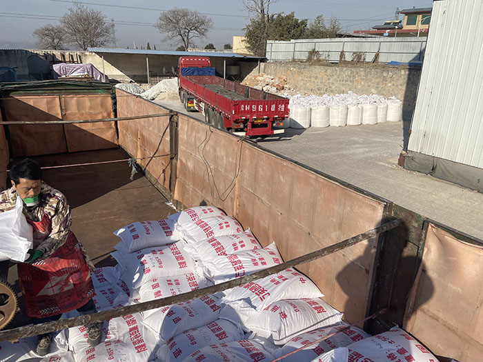 海南藏族自治州水处理石英砂滤料发货现场